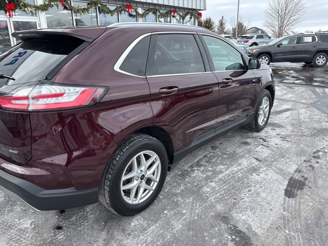 Used 2024 Ford Edge SEL w/ Convenience Package image 3
