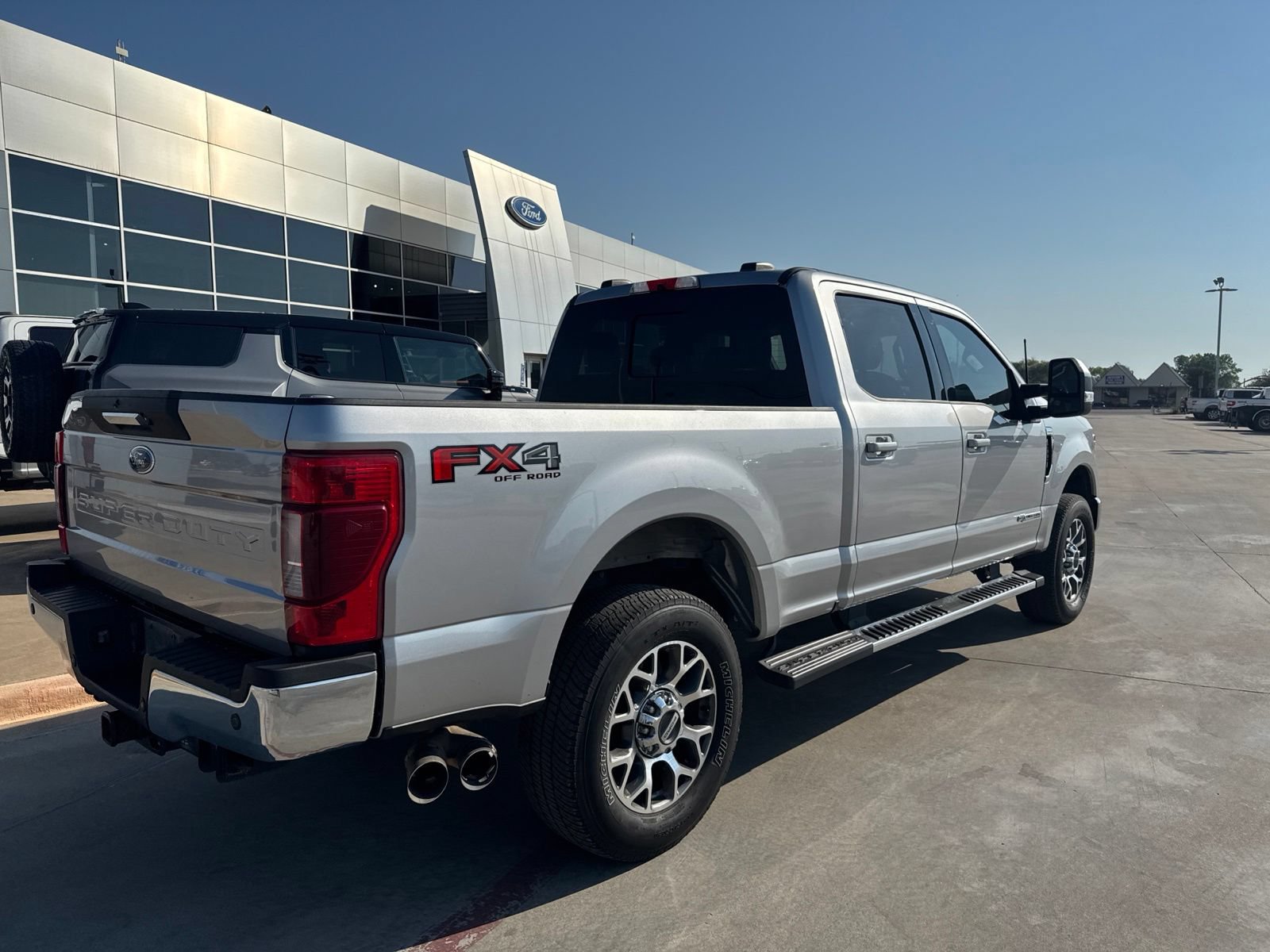 Used 2021 Ford F250 Lariat w/ Lariat Value Package AWD/4WD image 3