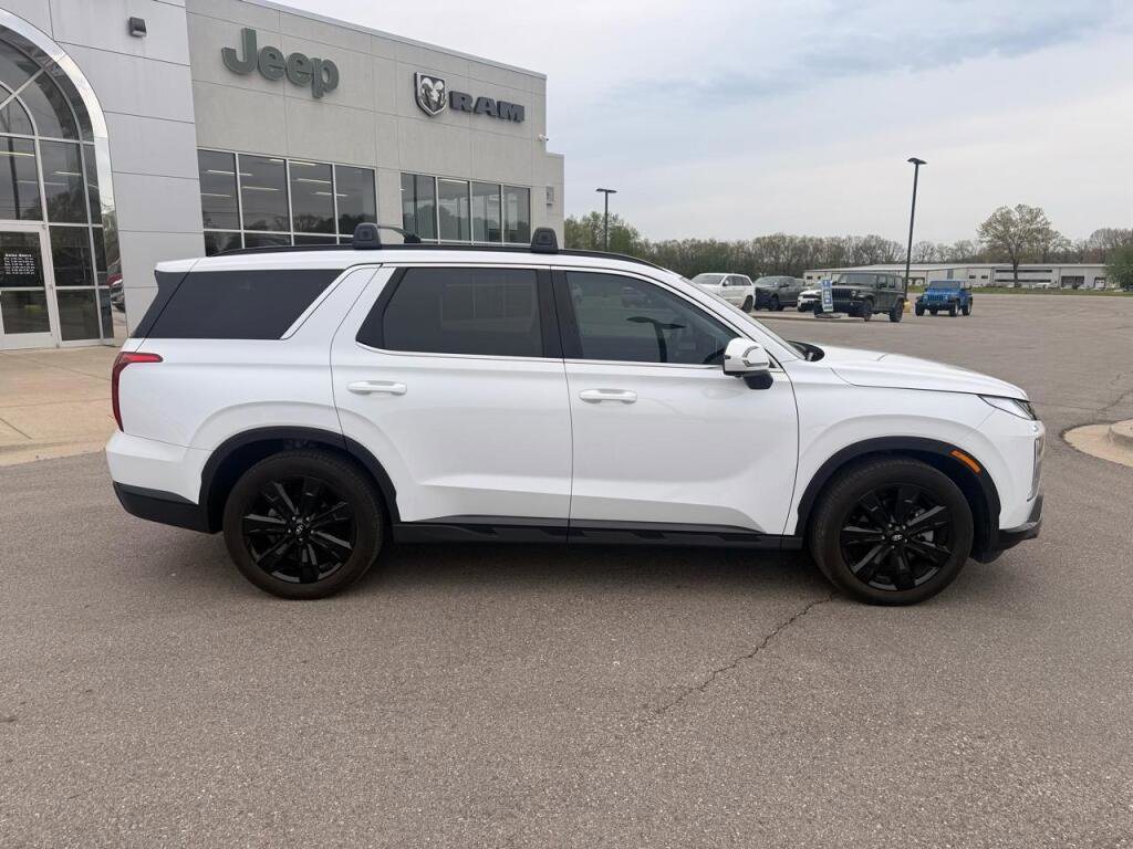 Used 2025 Hyundai Palisade XRT AWD/4WD image 2