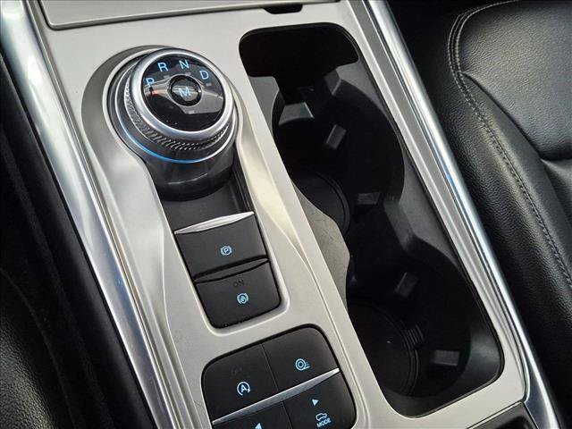 Used 2020 Ford Explorer XLT w/ Equipment Group 202A RWD image 11