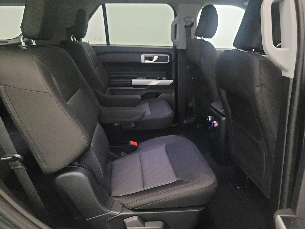 Used 2022 Ford Explorer XLT image 19