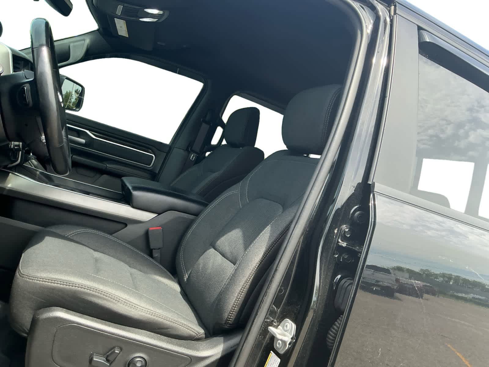 Used 2020 RAM 1500 Big Horn AWD/4WD image 9