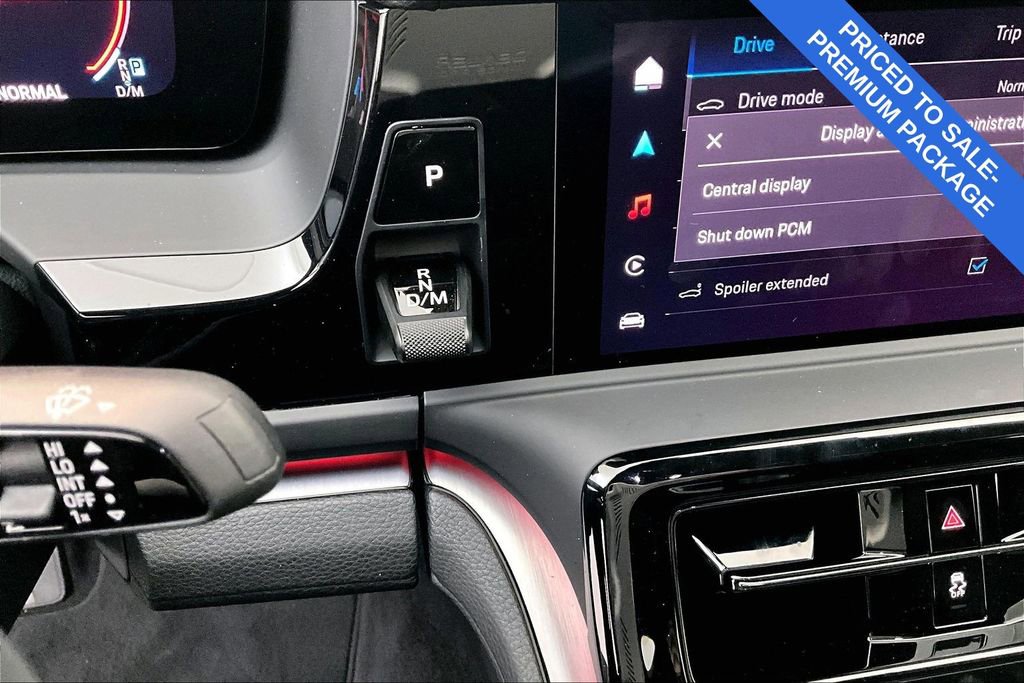 Used 2025 Porsche Panamera 4 w/ Premium Package image 18