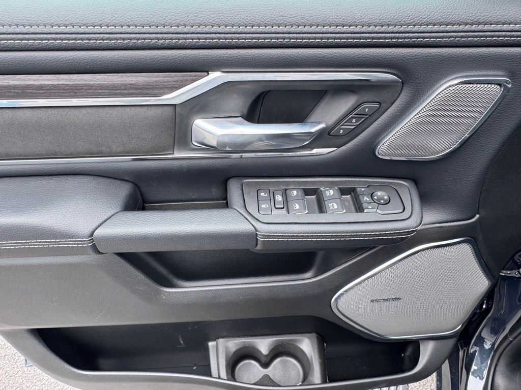 New 2026 RAM 1500 Laramie AWD/4WD image 9