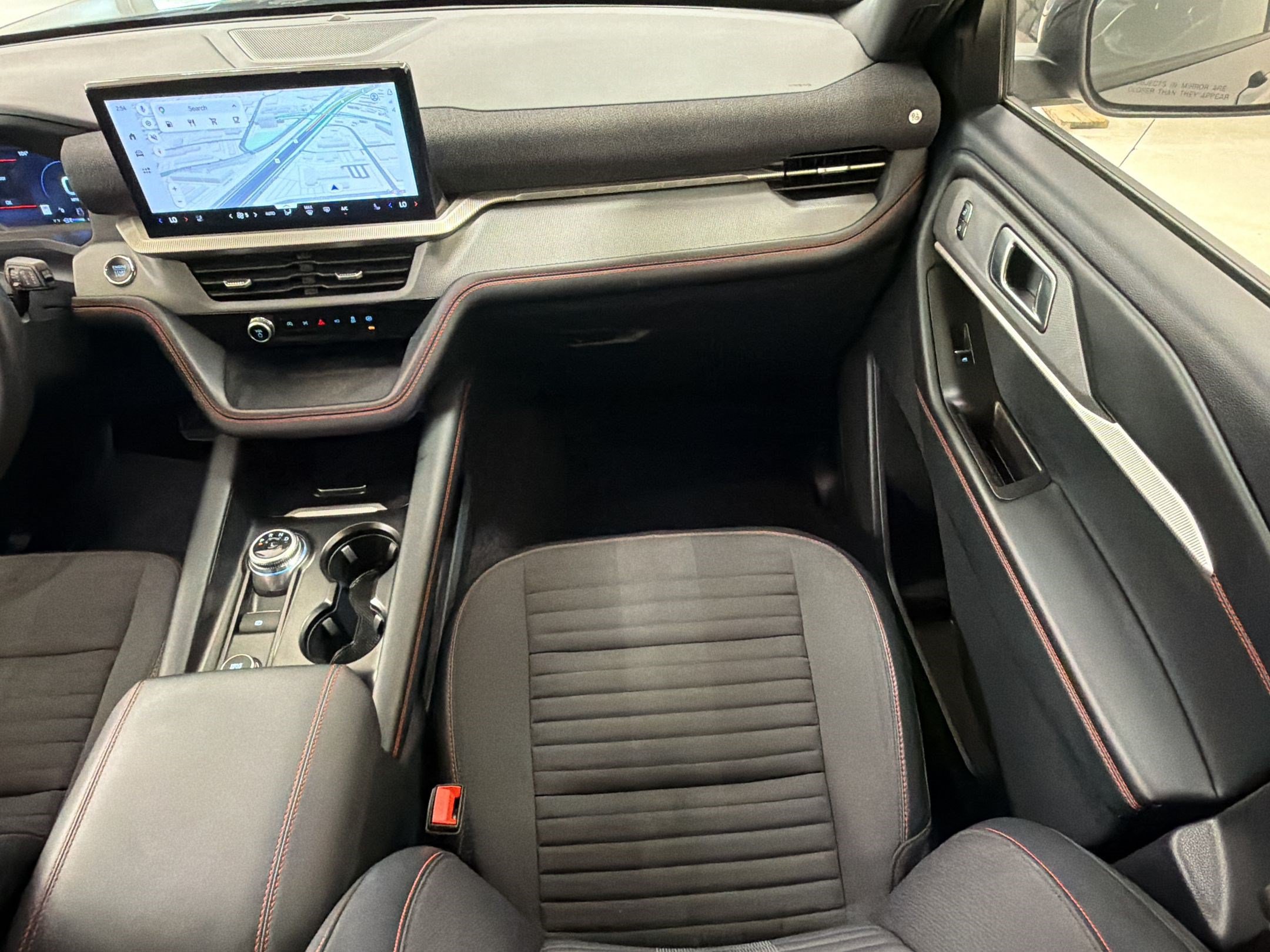 Certified 2025 Ford Explorer ST-Line w/ ST-Line Street Pack AWD/4WD image 31