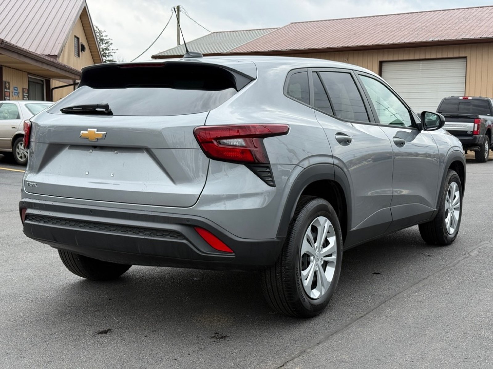 Used 2026 Chevrolet Trax LS w/ Driver Confidence Package FWD image 8