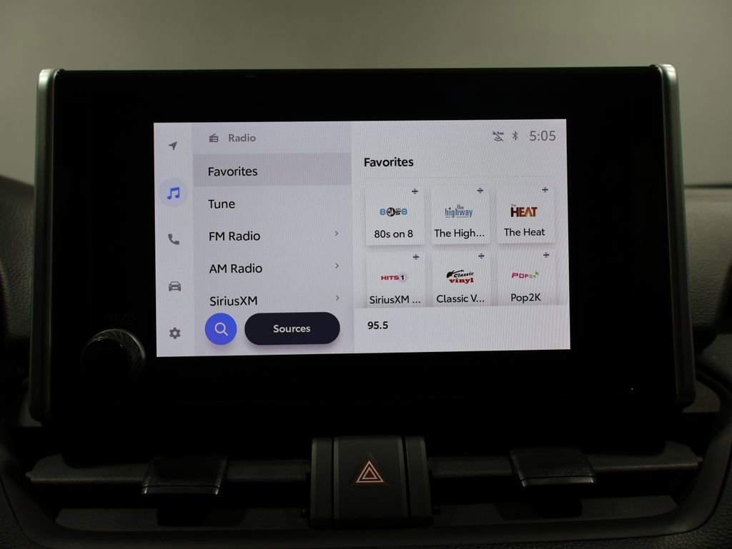 Used 2024 Toyota RAV4 XLE image 27