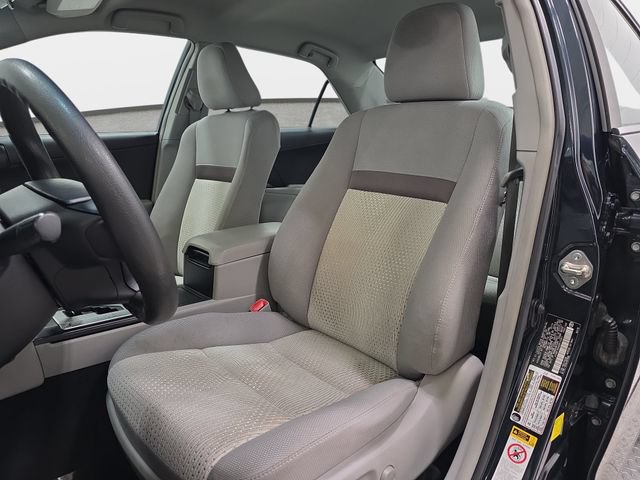 Used 2014 Toyota Camry LE FWD image 14