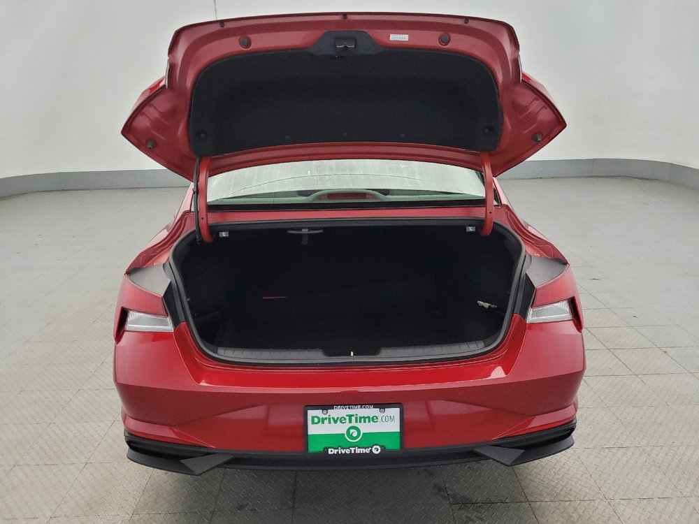 Used 2023 Hyundai Elantra SEL w/ Preferred Accessory Package image 29