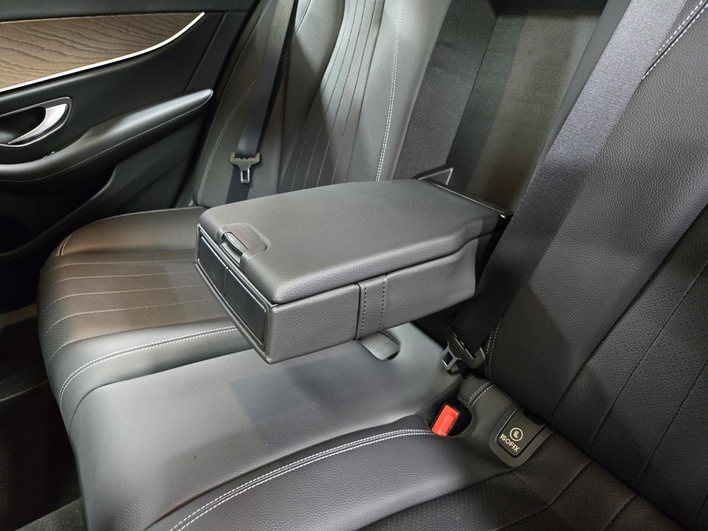 Used 2022 Mercedes-Benz E 350 4MATIC Sedan image 39