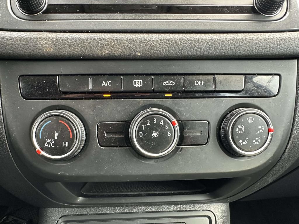 Used 2017 Volkswagen Tiguan Limited w/ Premium Package AWD/4WD image 23