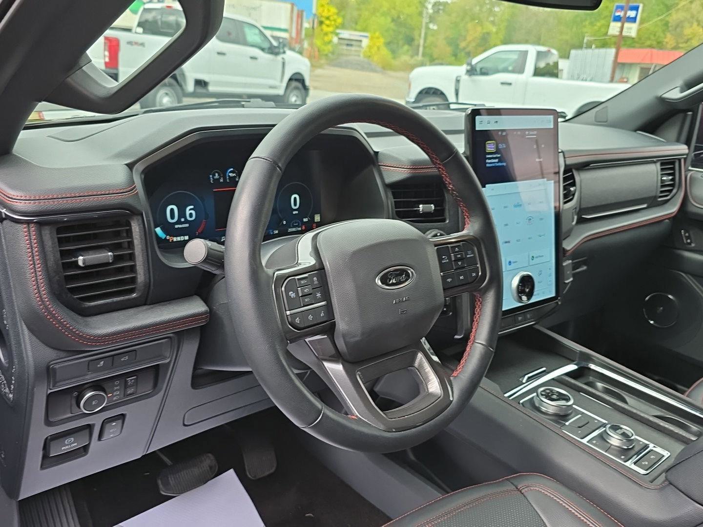 Used 2023 Ford Expedition Limited image 13