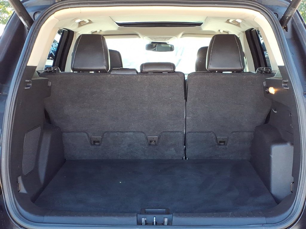 Used 2019 Ford Escape Titanium AWD/4WD image 8