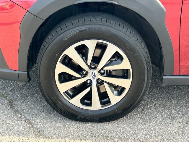 Used 2023 Subaru Outback Premium image 12