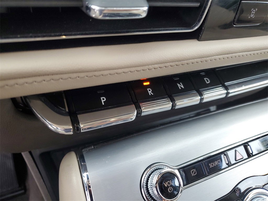 Certified 2023 Lincoln Aviator 2WD w/ Premium Package image 29