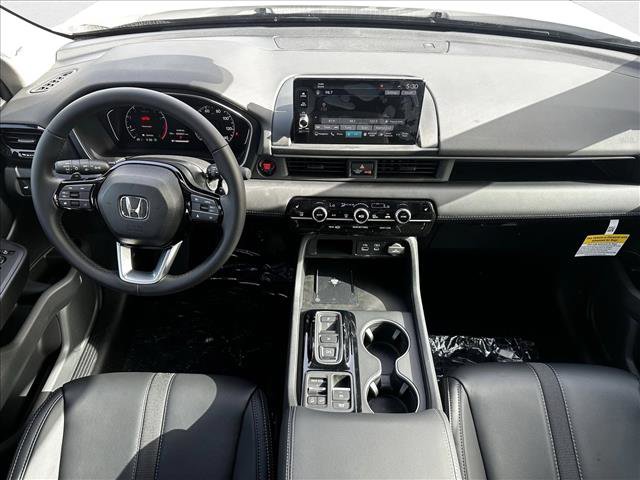 New 2025 Honda Pilot Touring image 15
