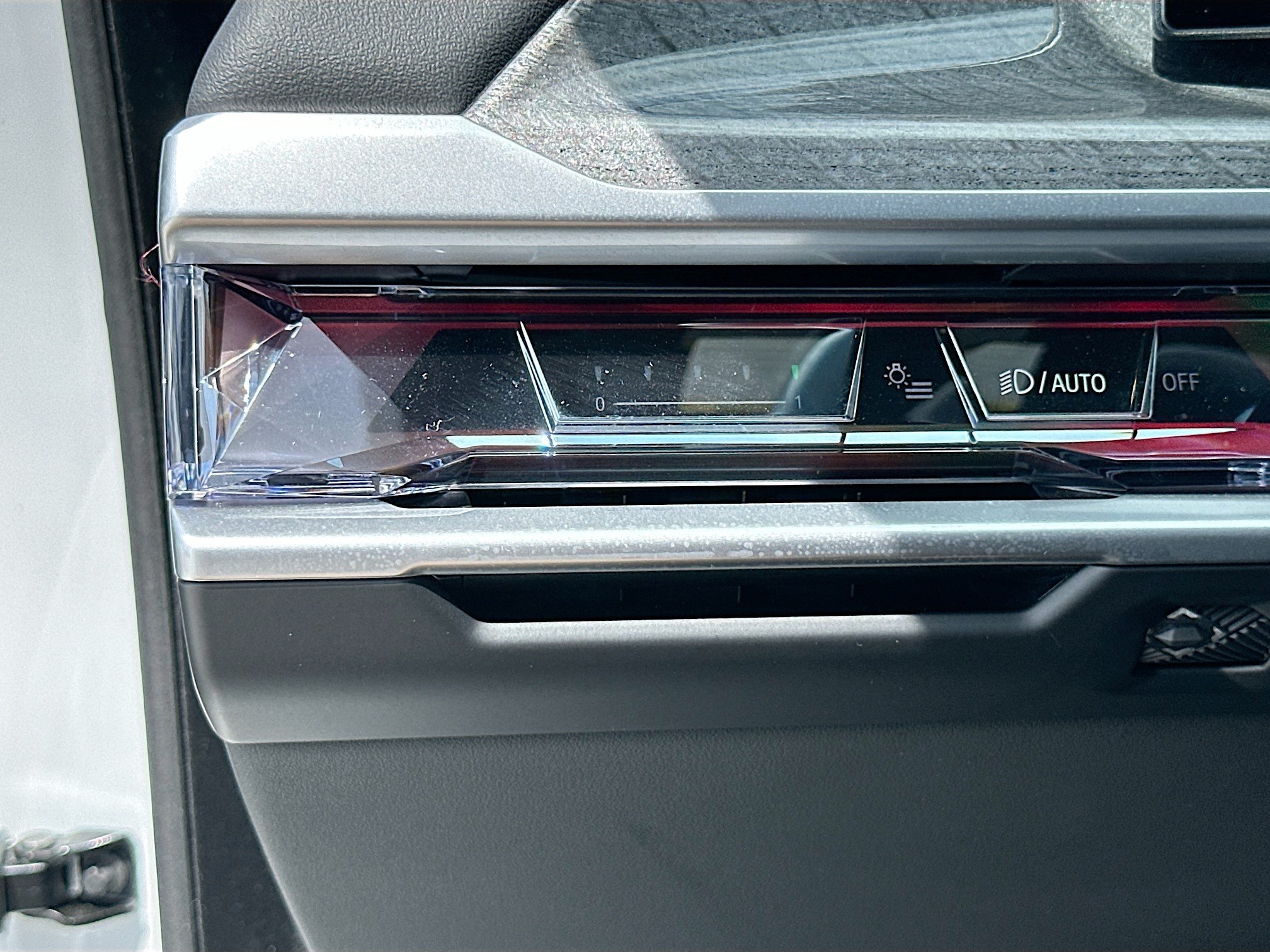 Certified 2025 BMW 740i w/ Premium Package RWD image 10