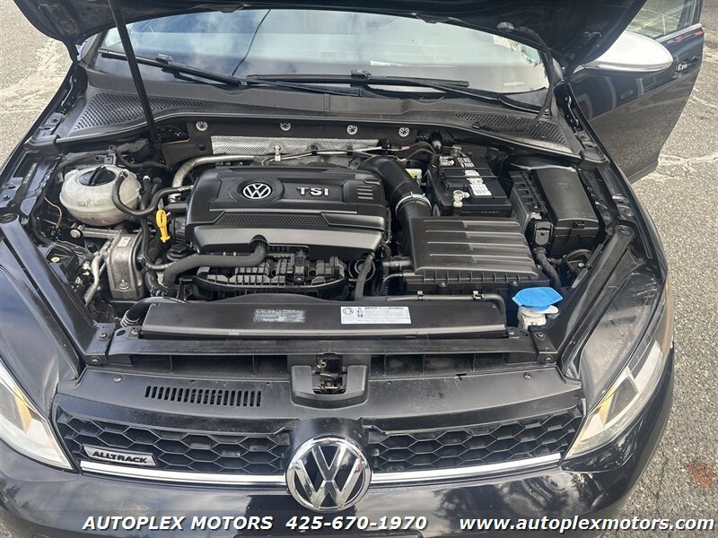 Used 2017 Volkswagen Golf Alltrack SE image 30