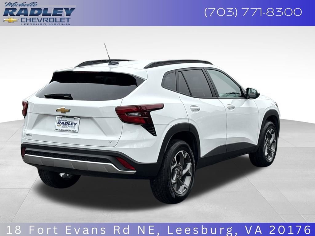 Used 2025 Chevrolet Trax LT image 6