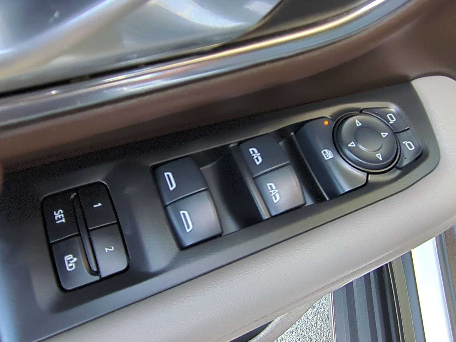 Used 2024 Chevrolet Tahoe LT RWD image 11