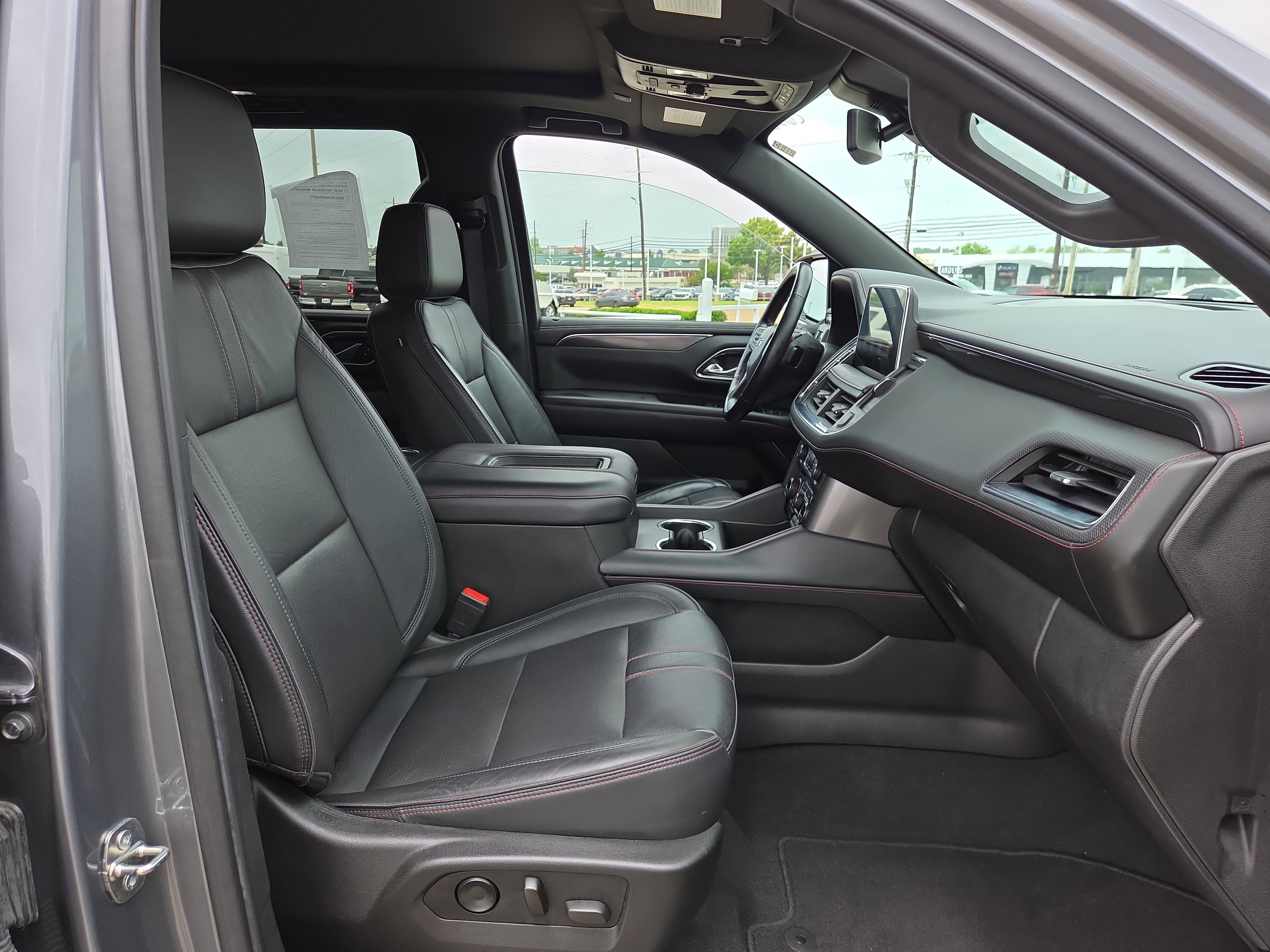 Used 2021 Chevrolet Tahoe RST w/ Luxury Package RWD image 18