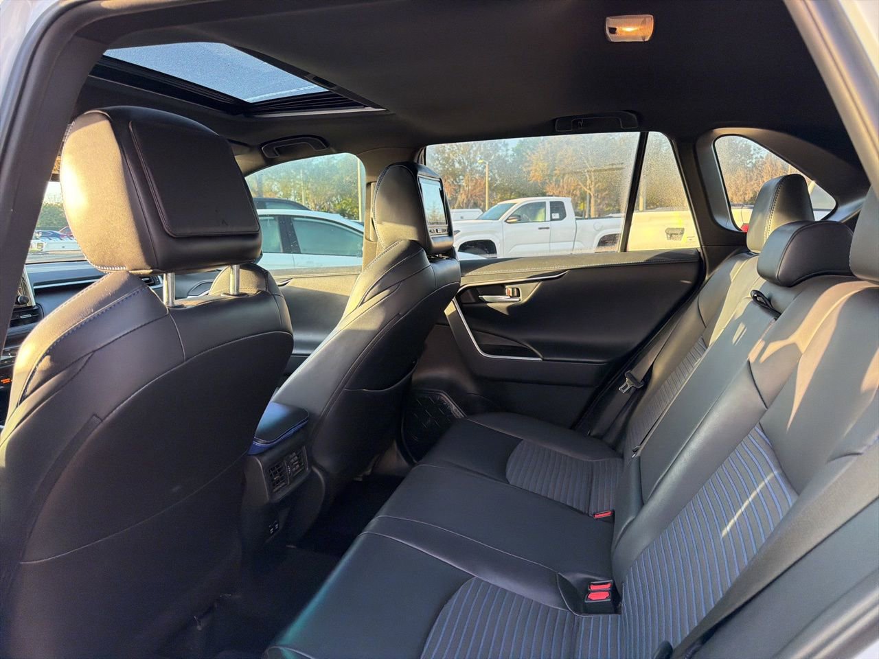 Used 2019 Toyota RAV4 XSE w/ XSE Weather Package image 10