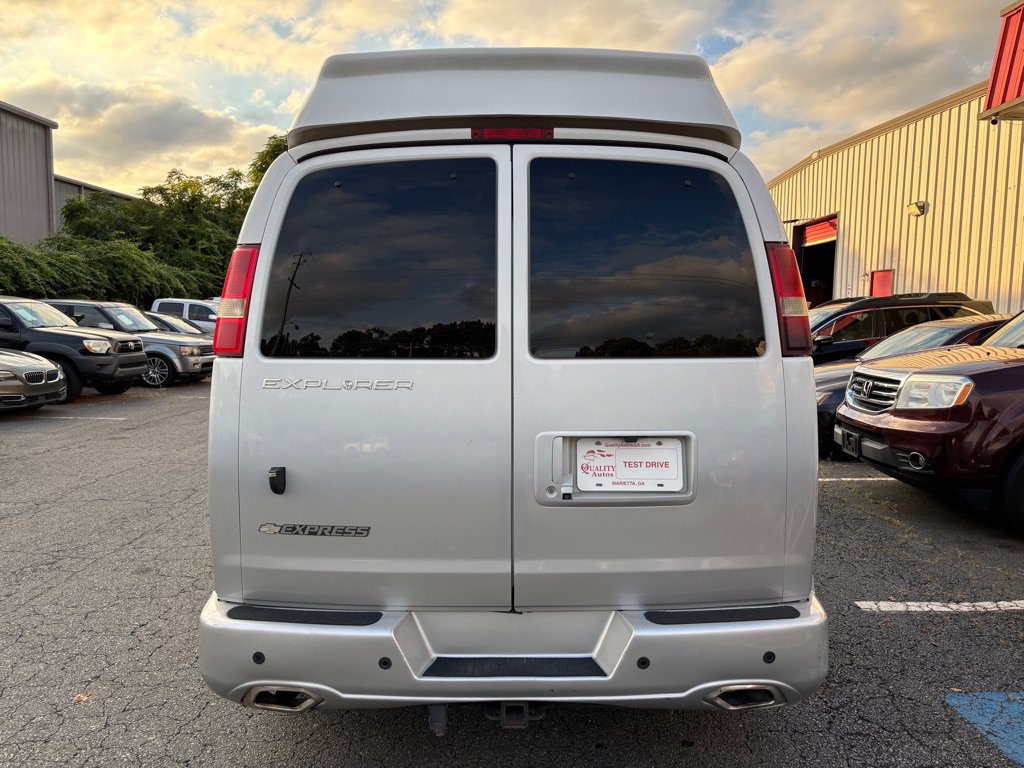 Used 2015 Chevrolet Express 2500 Extended RWD image 5