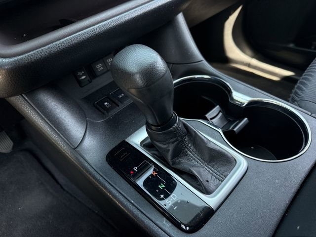 Used 2019 Toyota Highlander LE FWD image 19
