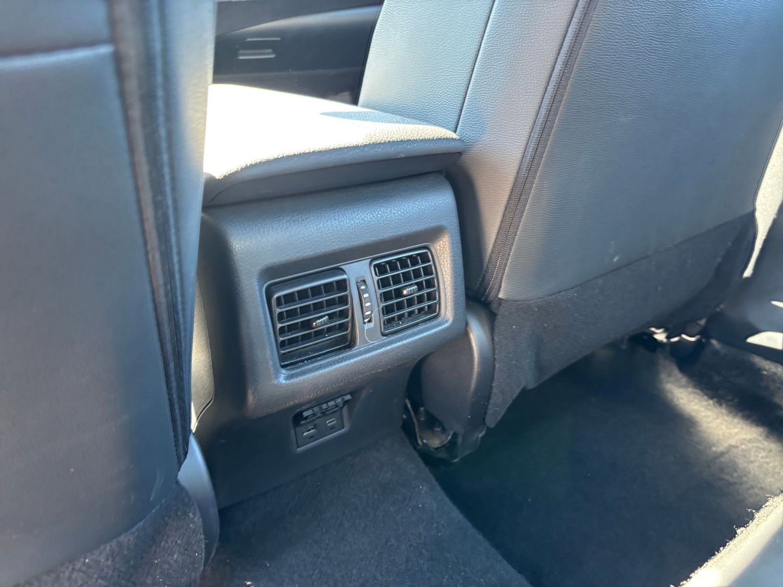 Used 2025 Toyota Camry SE FWD image 23