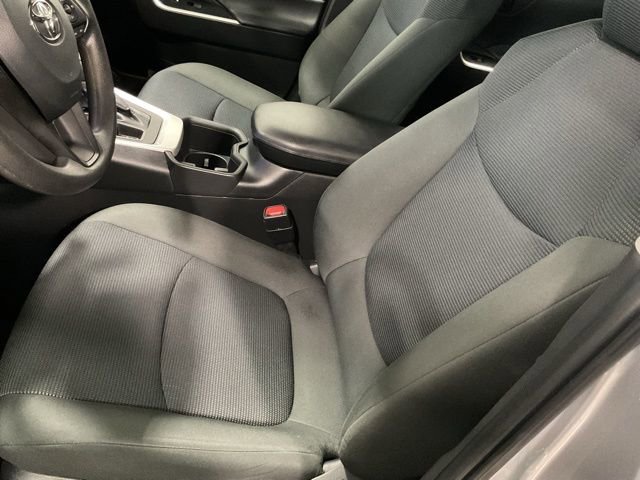 Used 2023 Toyota RAV4 LE image 11