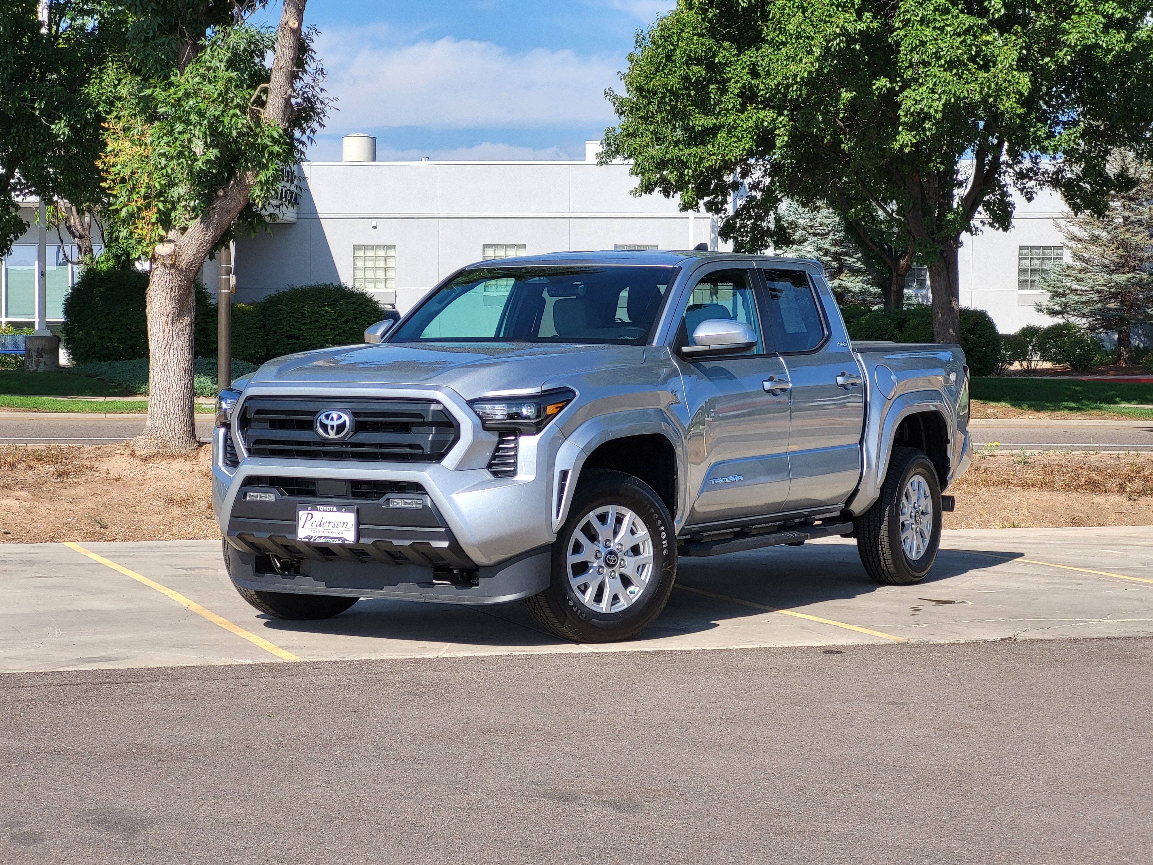 Used 2026 Toyota Tacoma SR5 AWD/4WD image 8