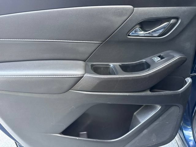 Used 2023 Chevrolet Traverse LT w/ Rear Camera Mirror Package AWD/4WD image 23