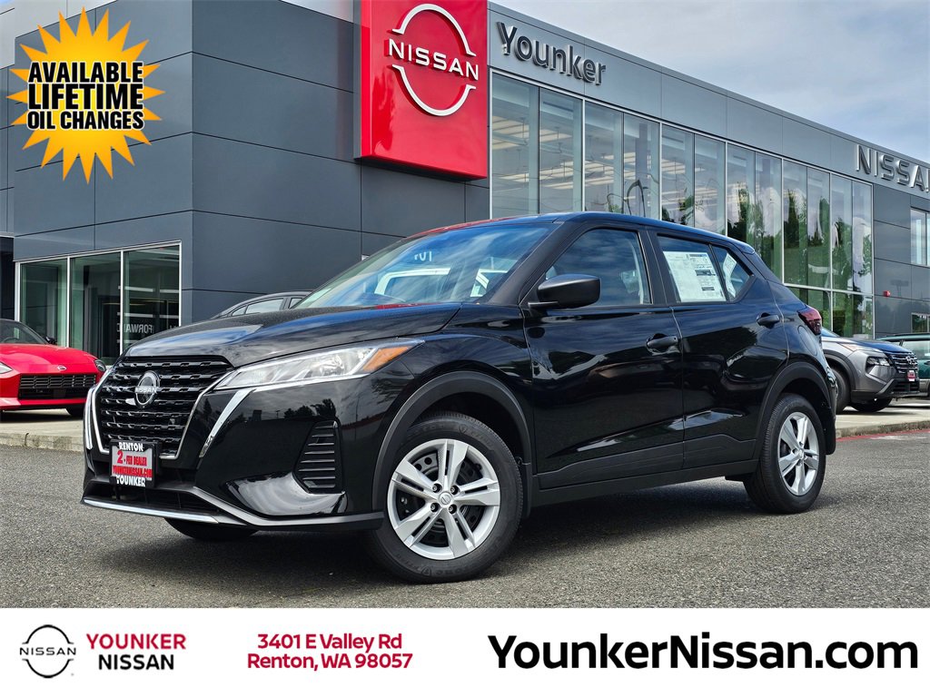 New 2025 Nissan Kicks Play S