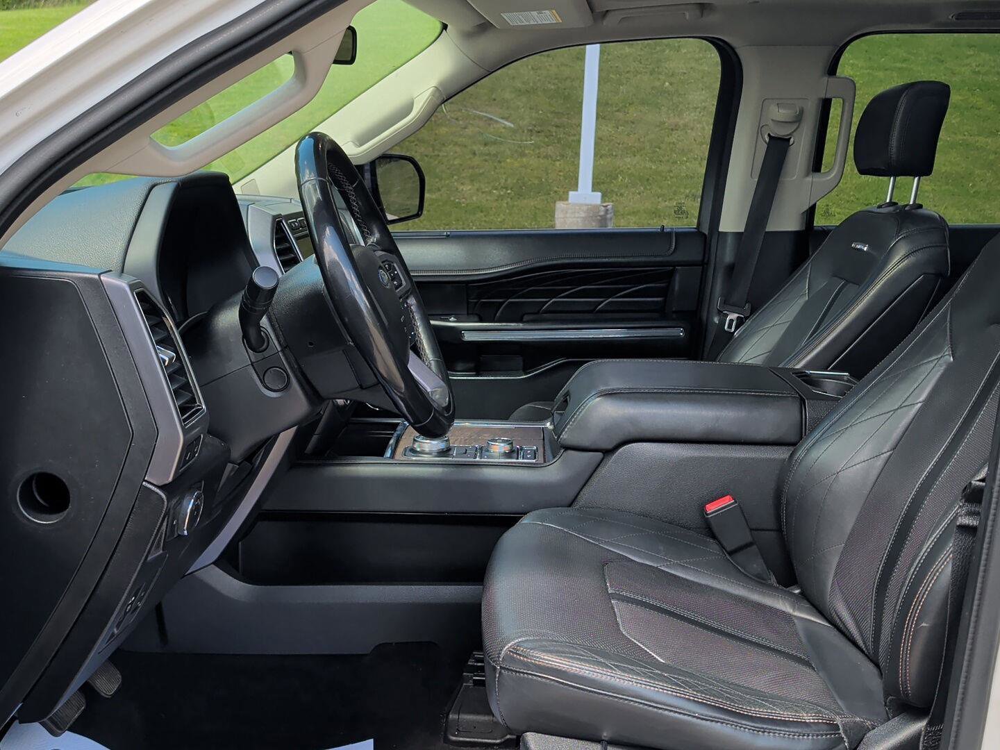 Used 2019 Ford Expedition Platinum AWD/4WD image 14