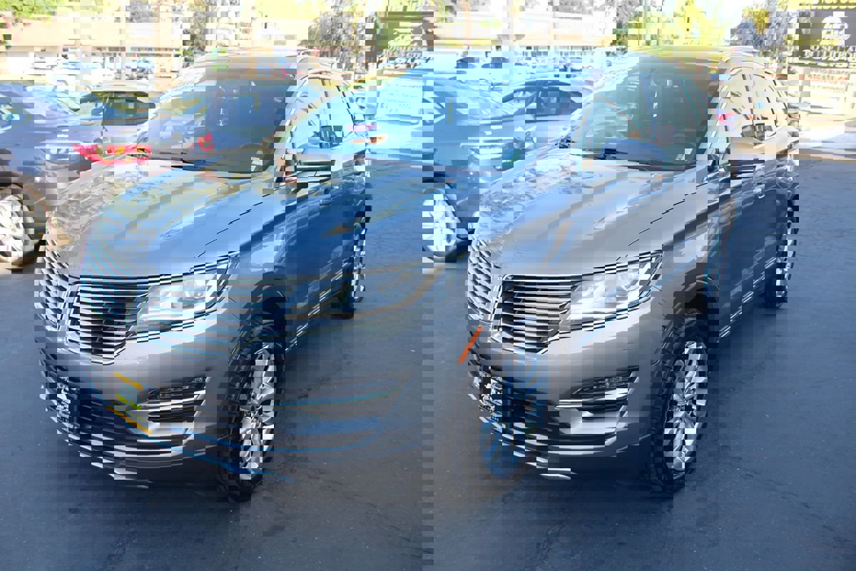 Used 2017 Lincoln MKC Select w/ Select Plus Package image 4