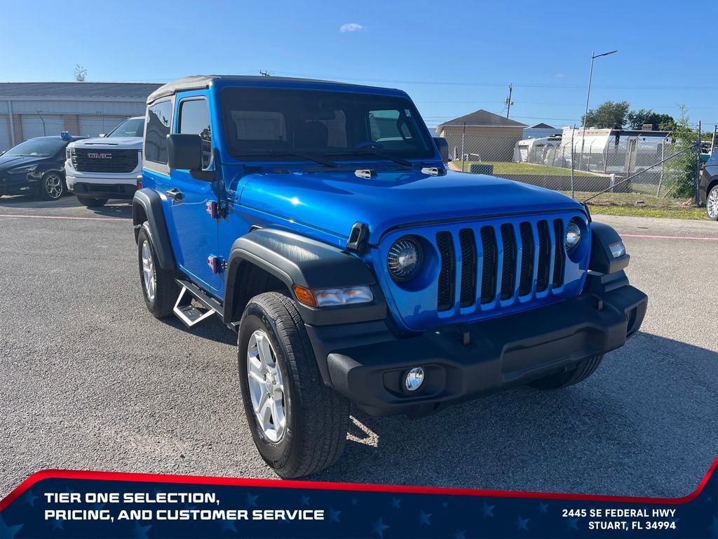 Used 2022 Jeep Wrangler Sport AWD/4WD video 3