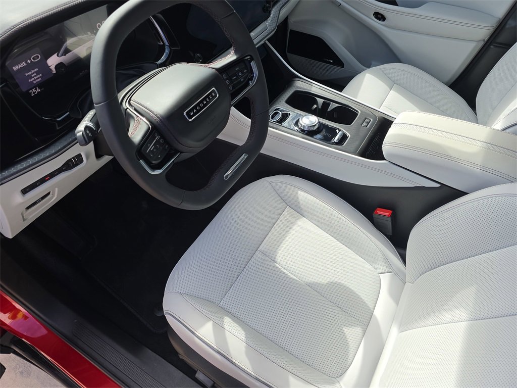 Used 2025 Jeep Wagoneer S Limited image 16