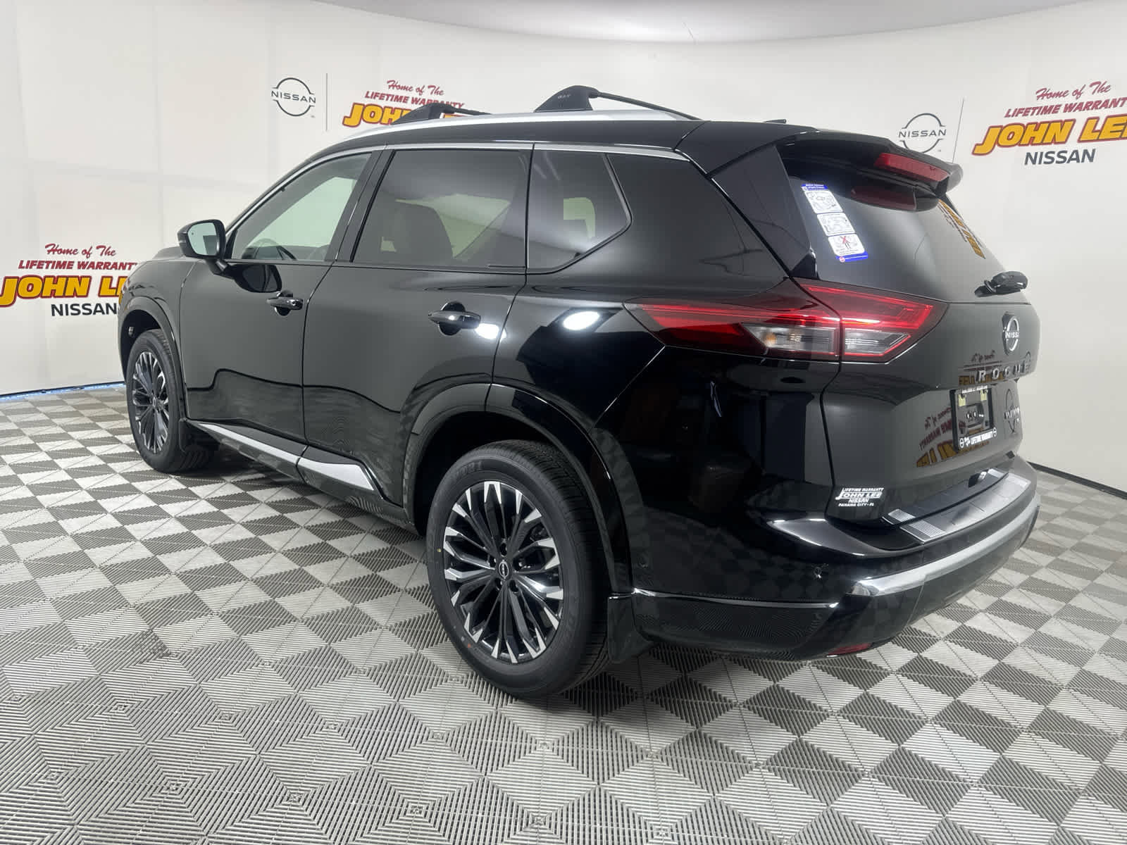 New 2026 Nissan Rogue Platinum w/ Platinum Premium Package image 3