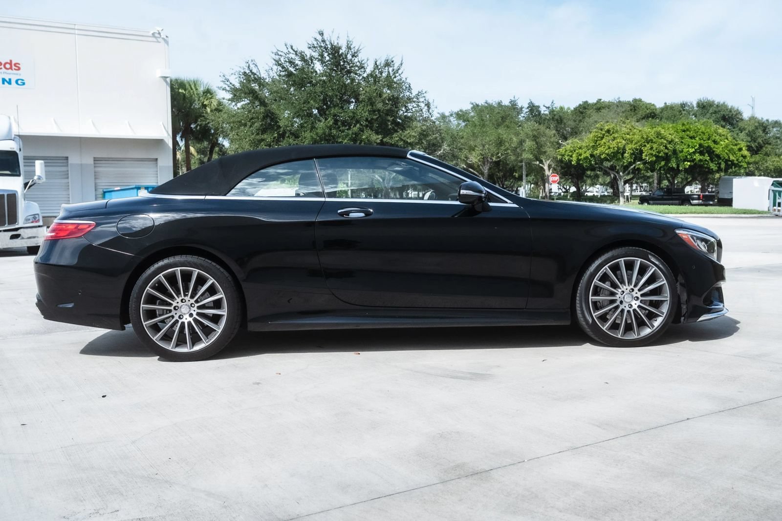 Used 2017 Mercedes-Benz S 550 Cabriolet image 6