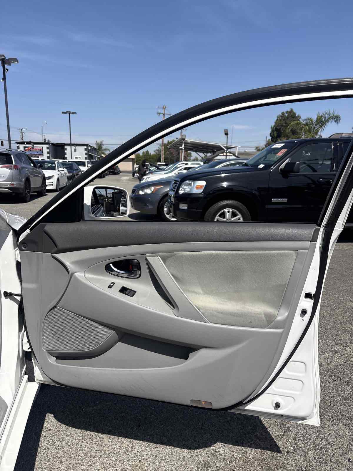 Used 2007 Toyota Camry LE FWD image 13
