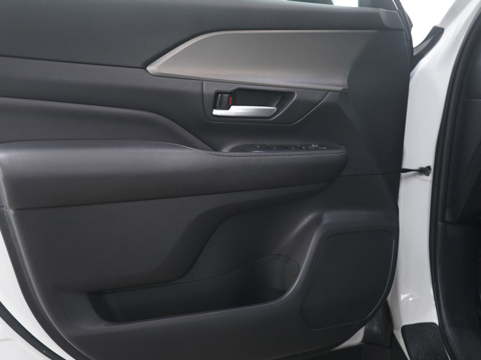 Used 2024 Toyota Grand Highlander XLE image 21