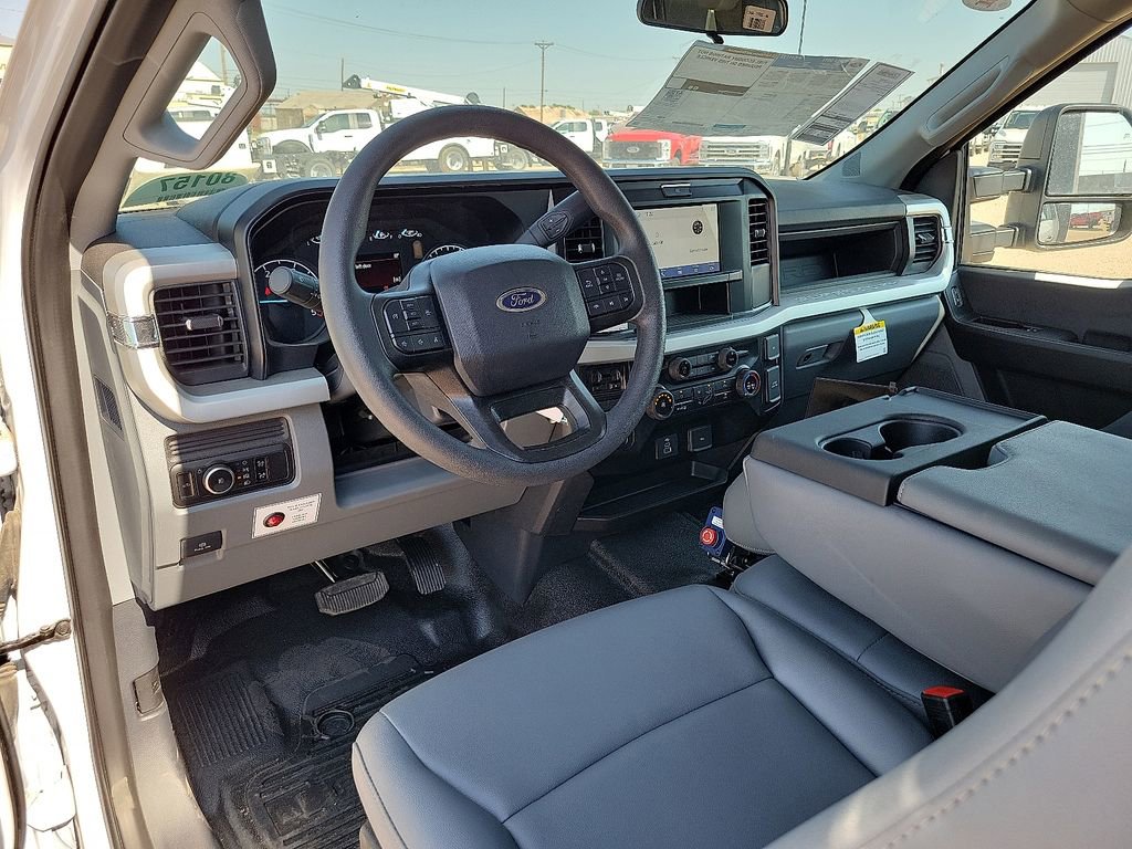 New 2025 Ford F550 4x4 SuperCab Super Duty image 16
