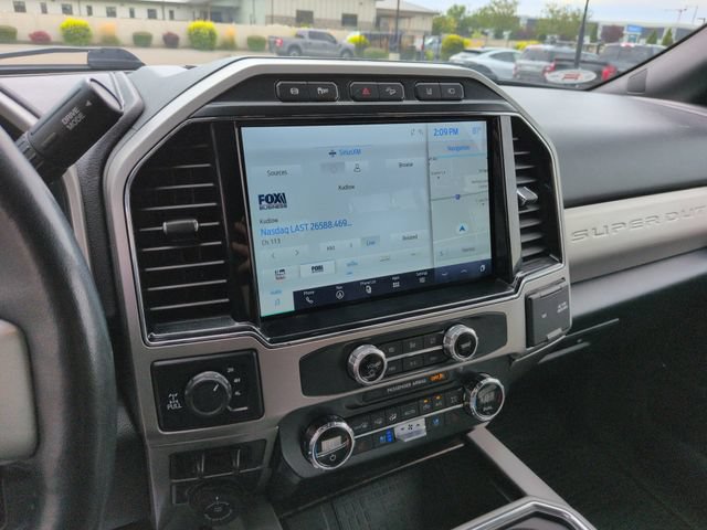 Used 2022 Ford F350 Lariat w/ Black Appearance Package AWD/4WD image 16