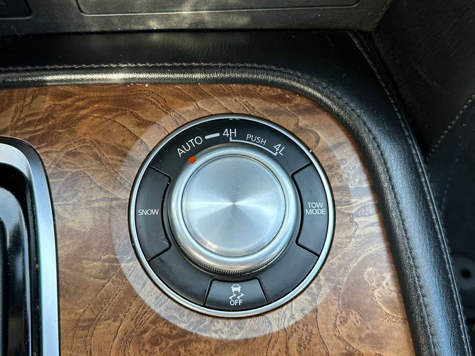 Used 2021 Nissan Armada SL w/ Captain's Chairs Package image 34