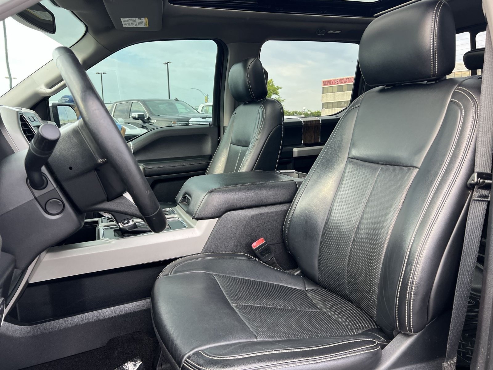 Certified 2019 Ford F150 Lariat w/ Equipment Group 502A Luxury AWD/4WD image 13