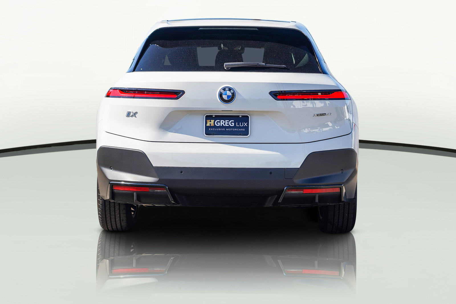 Used 2025 BMW iX xDrive50 image 8