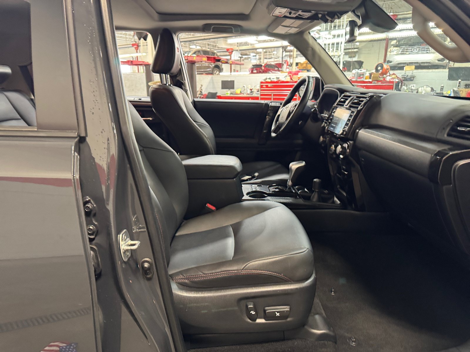 Certified 2024 Toyota 4Runner TRD Off-Road Premium w/ Moonroof Package AWD/4WD image 19