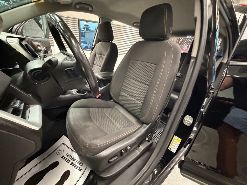 Used 2020 GMC Terrain SLE w/ Driver Convenience Package FWD image 7