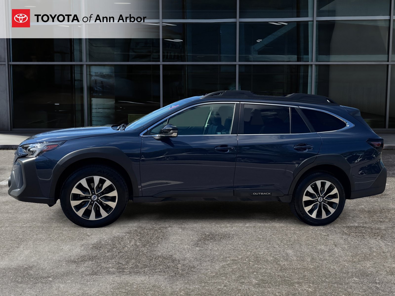 Used 2025 Subaru Outback Limited AWD/4WD image 10