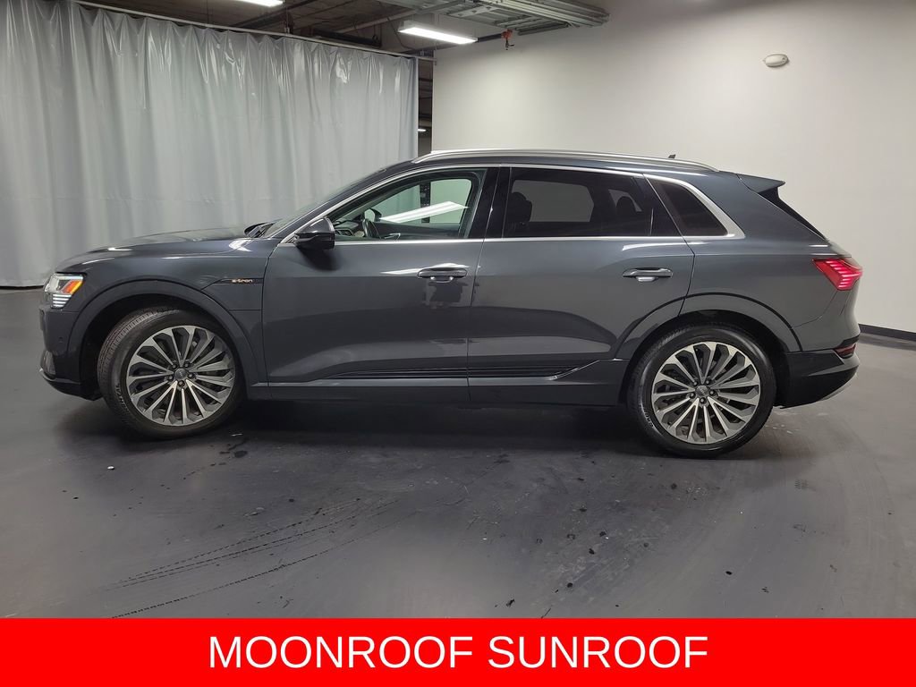 Used 2019 Audi e-tron Prestige w/ Prestige Package AWD/4WD image 6